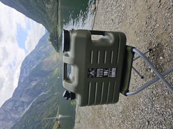 An Anaconda 18L water canister.